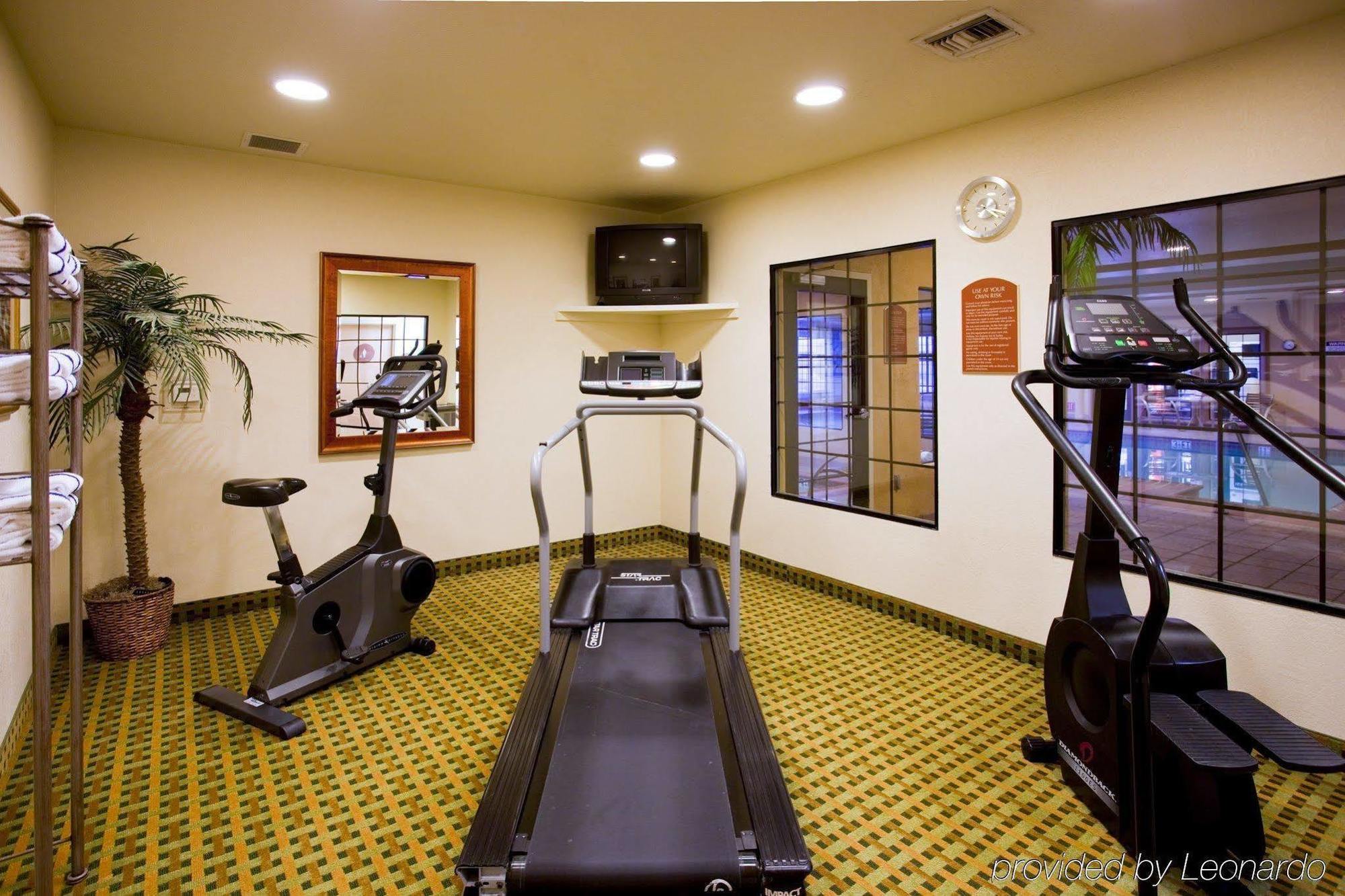 Holiday Inn Express Hotel & Suites Hesperia, An Ihg Hotel Konforlar fotoğraf