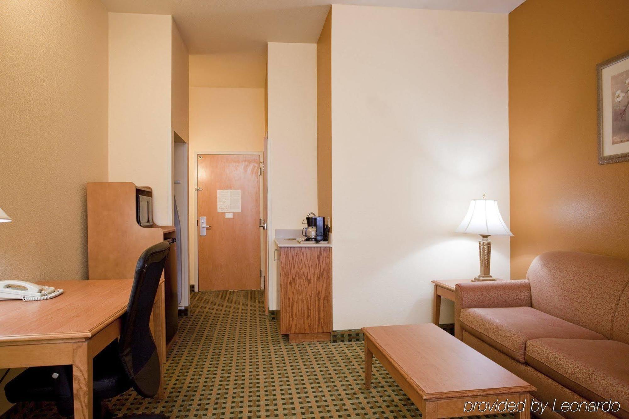 Holiday Inn Express Hotel & Suites Hesperia, An Ihg Hotel Oda fotoğraf